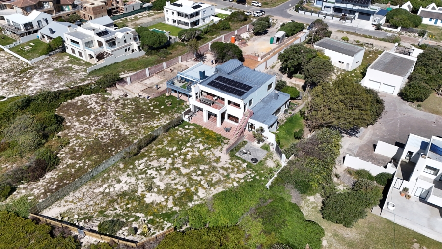 4 Bedroom Property for Sale in Struisbaai Western Cape